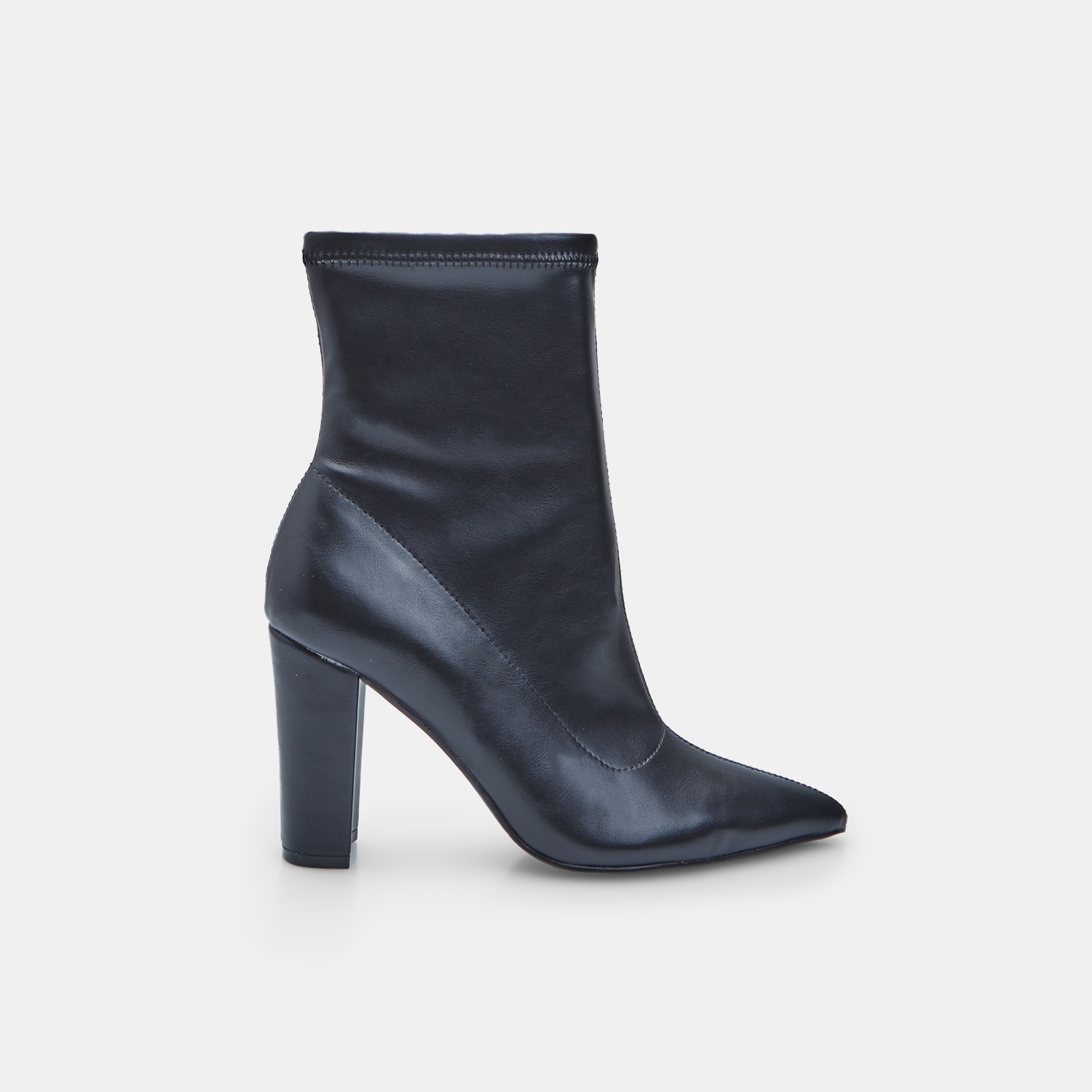 Stivaletto da donna con tacco e punta Bata