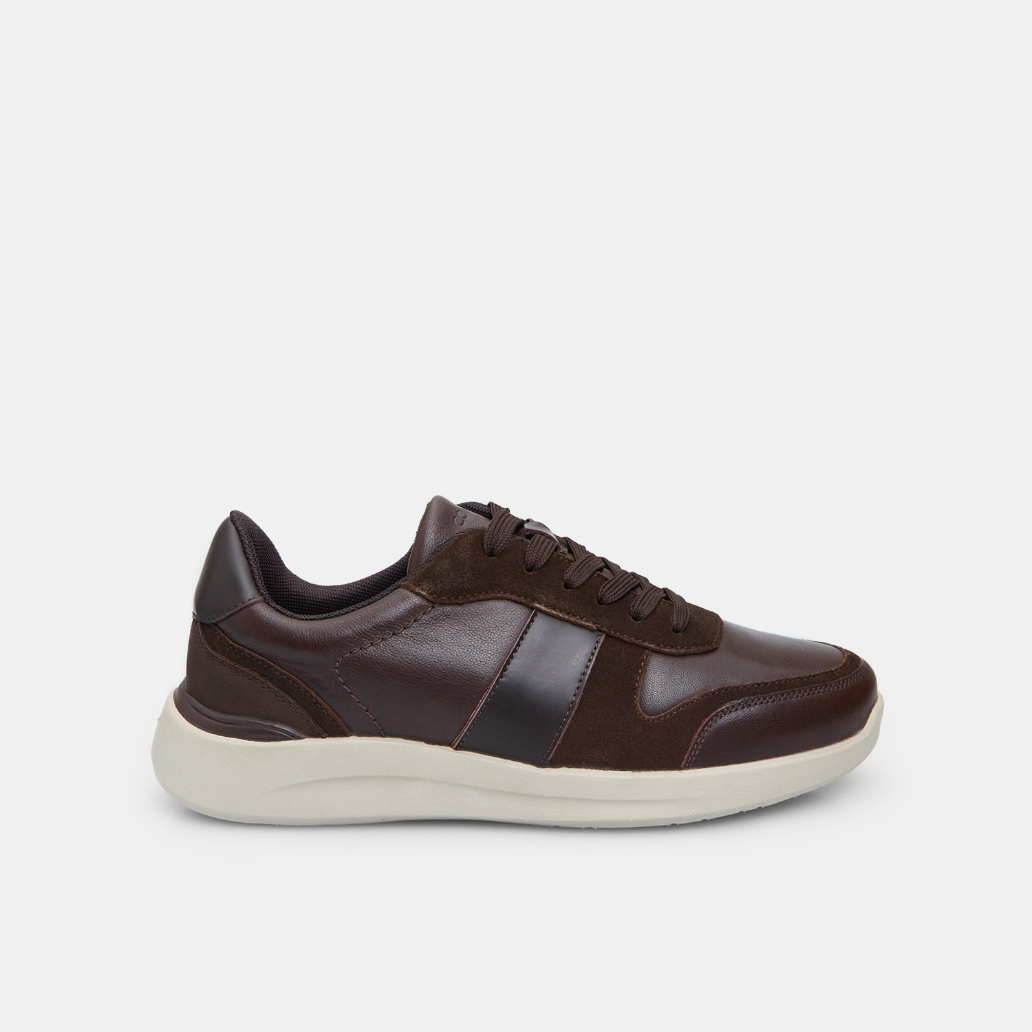 Sneakers da uomo in pelle Bata Comfit